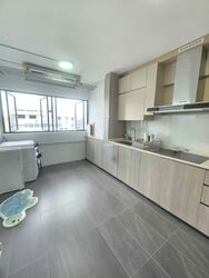 Blk 212 Serangoon Avenue 4 (Serangoon), HDB 5 Rooms #586212681